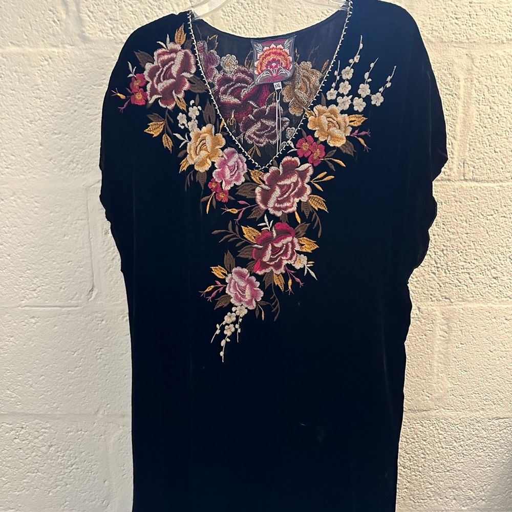 Johnny Was Black velvet dress/ tunic with beautiful embroidery